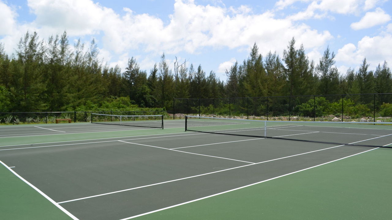Complimentary Use of Tennis Courts